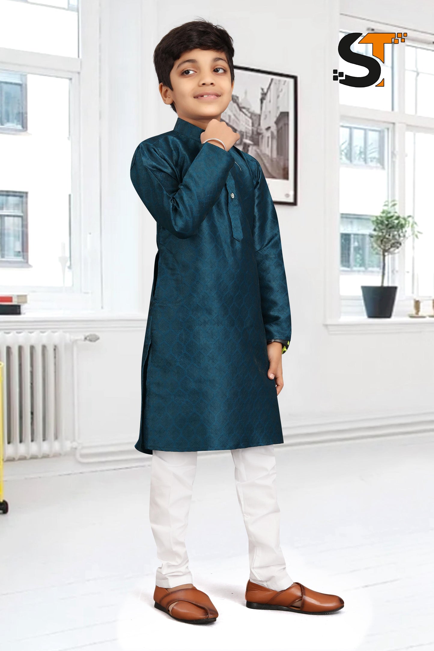 Kurta-Pyjama Set